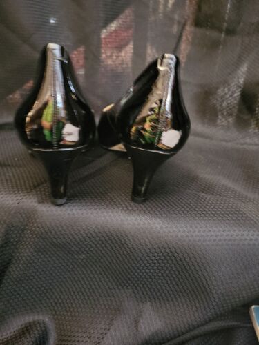Alex Marie Size 8 Peep Toe Shinny Black 2 1/2 in. Heel Pump Dress Shoes - Picture 4 of 5