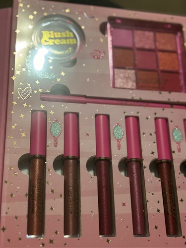Juego de sombras de ojos y brillo de labios de moda Kevin And Coco 37 - Imagen 4 de 4