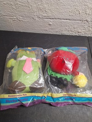 VINTAGE 1986 SOMERSAULTS BY AVON - HERBY DERBY And Tallulah PLUSH Vegetables