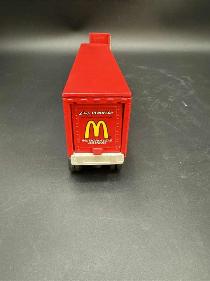 Cruz Pedregon McDonalds Carreras Divertido Coche Transportador Semi Camión II Escala 1/64 Foto 3 de 4