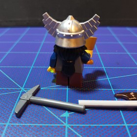 Lego Dwarf beard silver helmet Fantasy Era Castle minifigure 7036 W / Weapons
