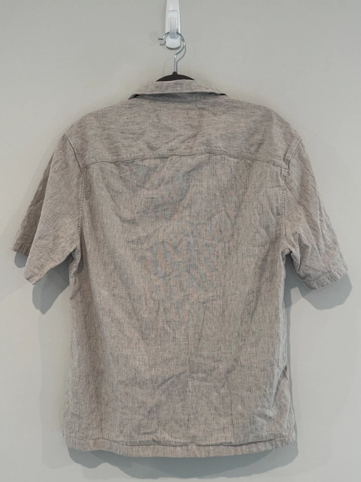 Camisa Abercrombie & Fitch Para Hombre Marrón Mediana Usada en Excelente Condición Verano Mezcla de Lino Manga Corta  Foto 2 de 4