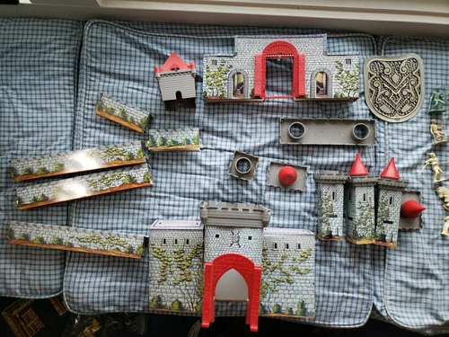 Vintage #4717 1957 Marx Robinhood Castle Playset Incomplete