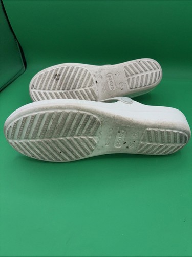 Stylish White Crocs Sandals with Metallic Accents - Picture 8 of 8