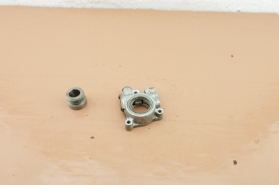 #ad Homelite Super XL Chainsaw OEM Oil Pump w Gear 59374 $7.99