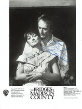 AMERICAN ACTORS CLINT EASTWOOD & MERYL STREEP, SIGNED VINTAGE PROMOTIONAL PHOTO.
