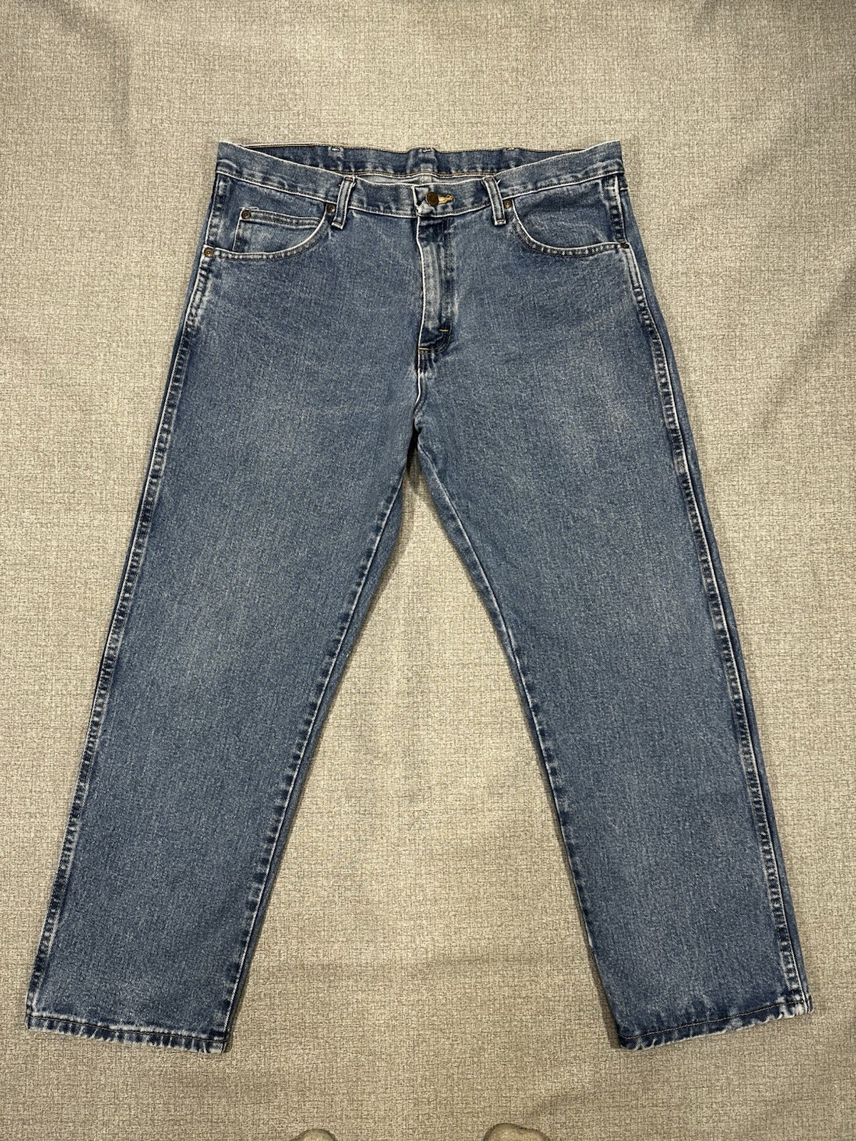 Wrangler Rugged Wear Men’s 36x28 Straight Leg Jeans Blue  Measured Denim