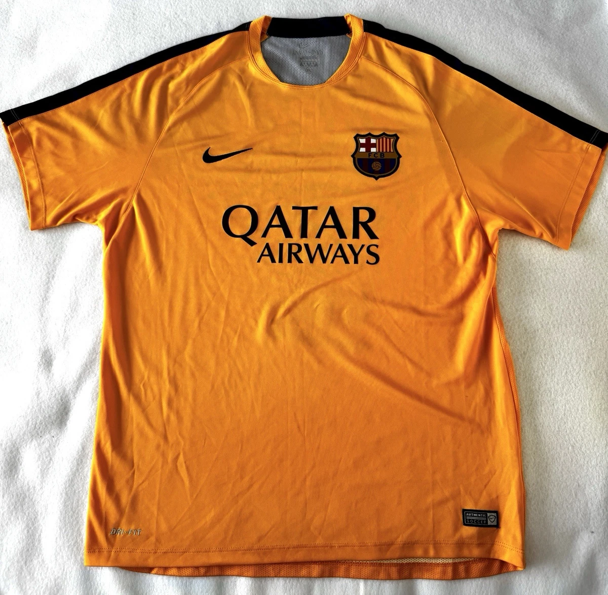 Qatar Airways In International Club Soccer Fan Apparel & Souvenirs
