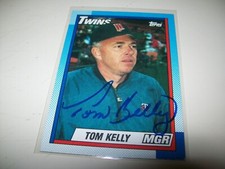 1990 TOPPS MGR TOM KELLY AUTOGRAPH SIGNED AUTO #429 MINNESOTA TWINS