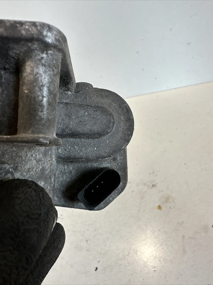 Chevrolet Captiva Throttle Body Genuine 2.0 Vcdi 110Kw 2010 Year - Image 2 of 4