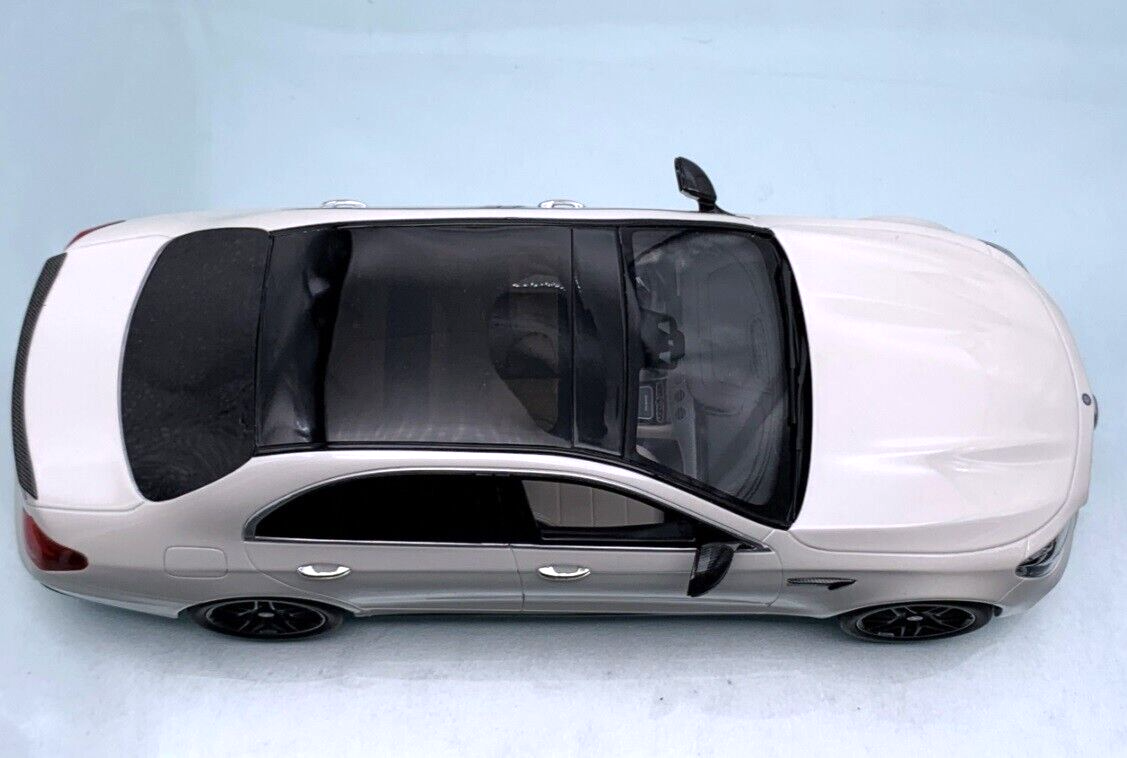 1/18 Mercedes Benz E63 AMG 4Matic W213 (White) Model Car by 1/18 Mercedes Benz E63 AMG 4Matic W213 (White) Model Car by