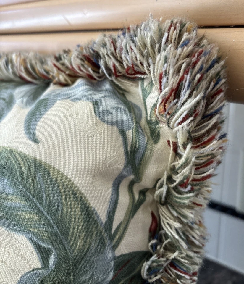 Waverly Garden изображения Williamsburg магнолия цветочный окаймленный подушка зеленый бежевый - Изображение 3 из 4