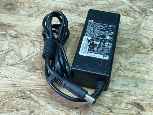 HP Netzteil AC Power Adapter Laptop Ladegerät P/N: PPP014L SA/ 90 Watt