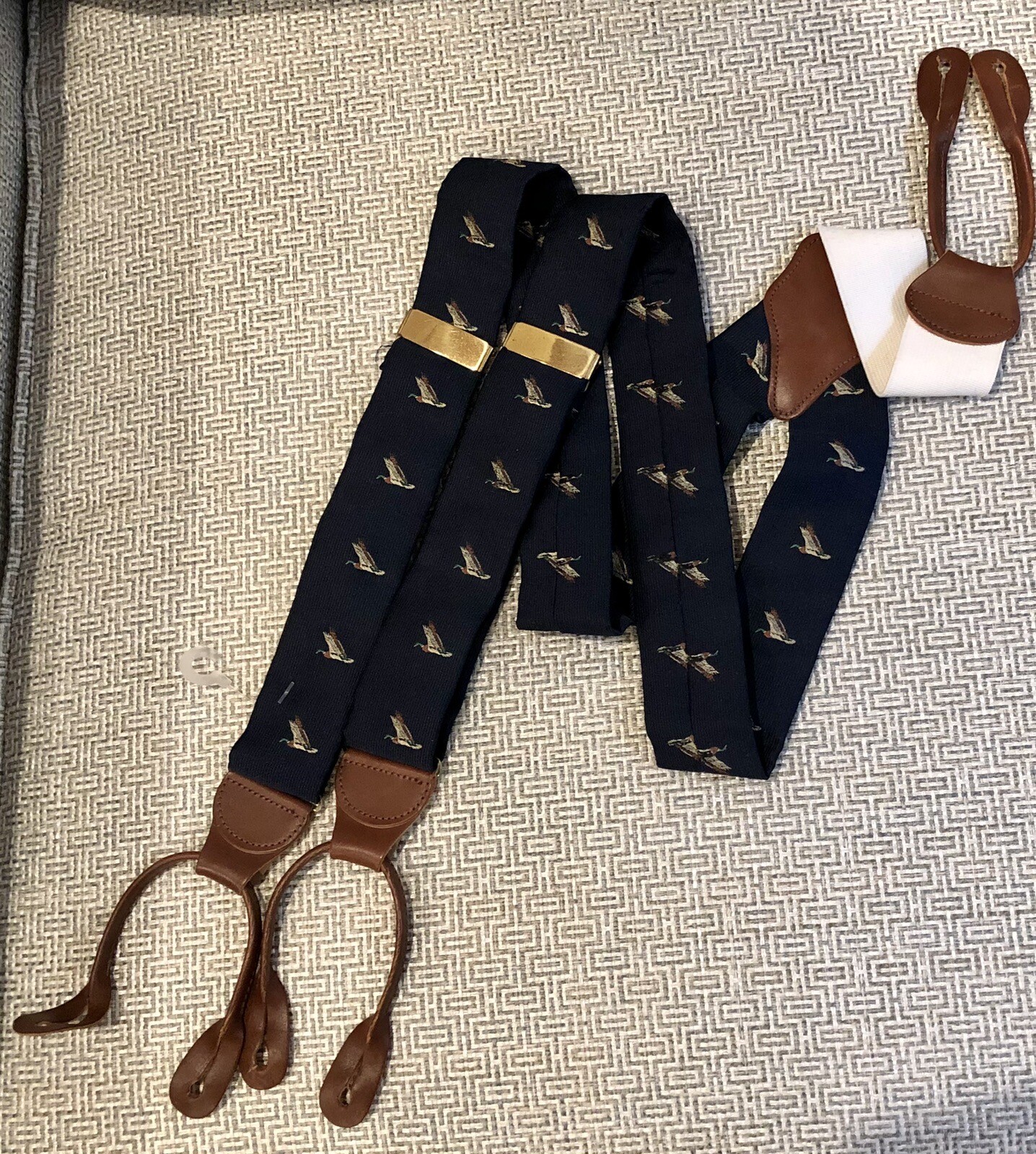BROOKS BROTHERS MEN'S ADJUSTABLE SUSPENDERS BLUE DUCKS