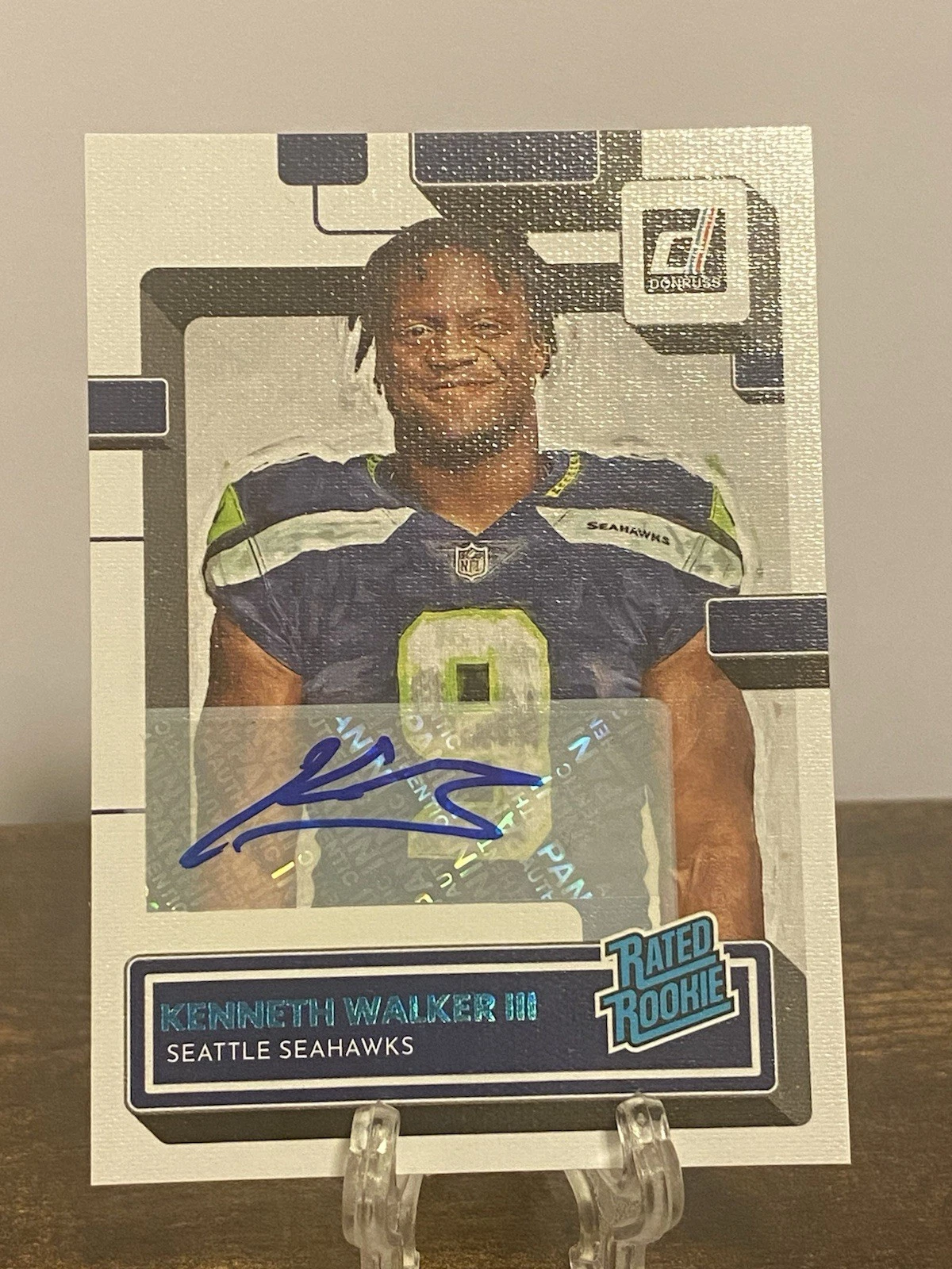 2022 Panini Donruss - Rated Rookie PORTRAIT AUTO Kenneth Walker III (RC) /49