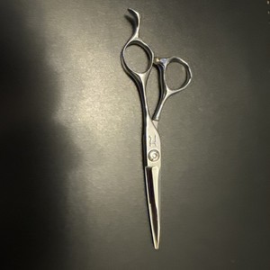 Hattori Hanzo Tenshi HH22 5.5 Inch Hair Scissors