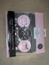 The Flat Lay Co Green Velvet Flat Lay Makeup Bag