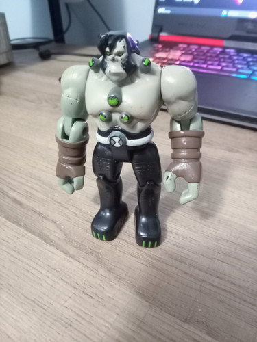 Ben 10 Benvicktor 4 Inch Figure 2007 Bandai Cartoon Network Incomplete