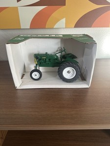 1/16 Oliver Super 44 Wide Front with White Rims Spec Cast Toy Tractor
