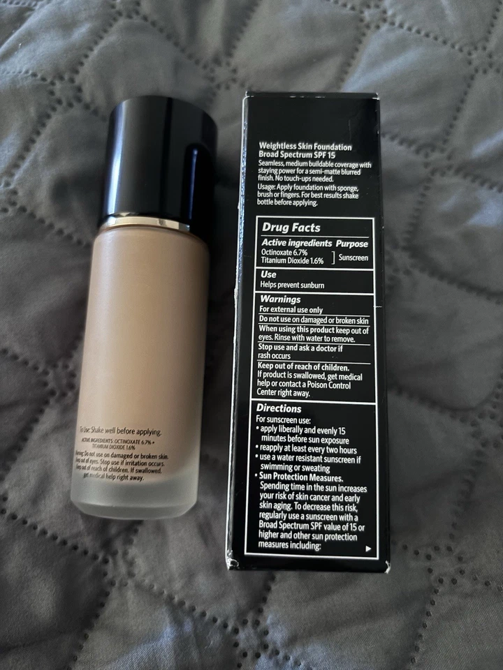 Bobbi Brown WEIGHTLESS SKIN FOUNDATION SPF 15 SZ 1 fl oz/30 ml WARM HONEY NEW - Image 4 of 4