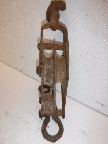 Vintage Double Pulley Block Tackle Hoist Farm House Rustic Industrial. Chipped. - Picture 7 of 13