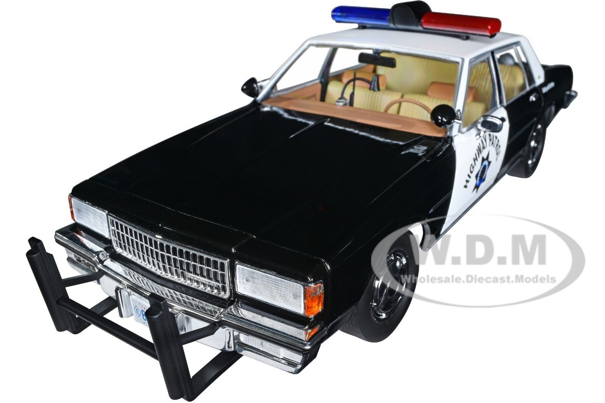 Chevrolet Caprice タクシー 1/18 Chevrolet Caprice Fourth Generation in NYC Taxi in 1:18