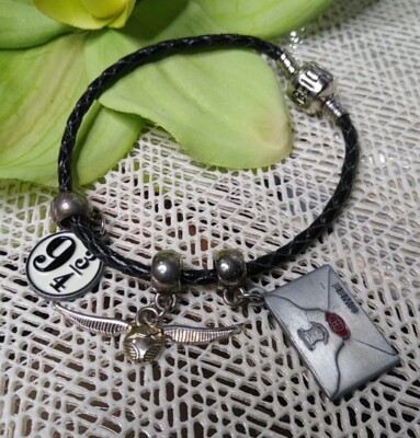  HARRY POTTER The Cupboard Under the Stairs 3 Charm Bracelet WBE Woven Black 