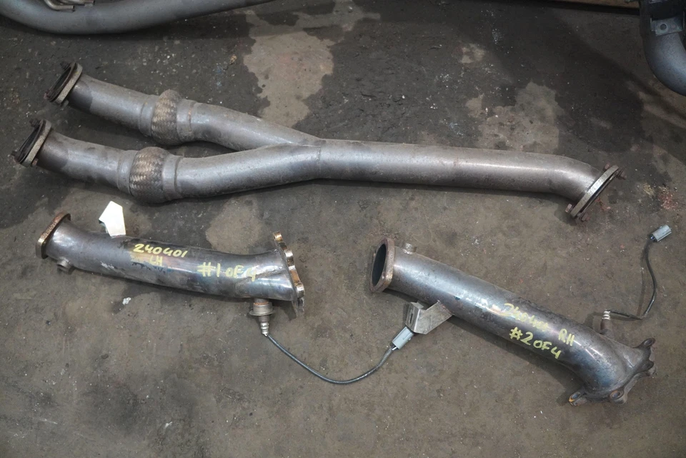 Rear Exhaust Muffler Silencer Tail Pipe Set 20100JF00A OEM Nissan GT-R 2010 Foto 2 de 4