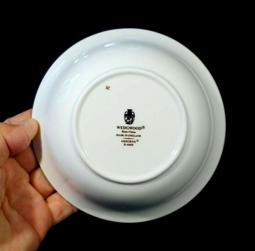 Beautiful Wedgwood Osborne Coupe Cereal Bowl - Picture 3 of 3