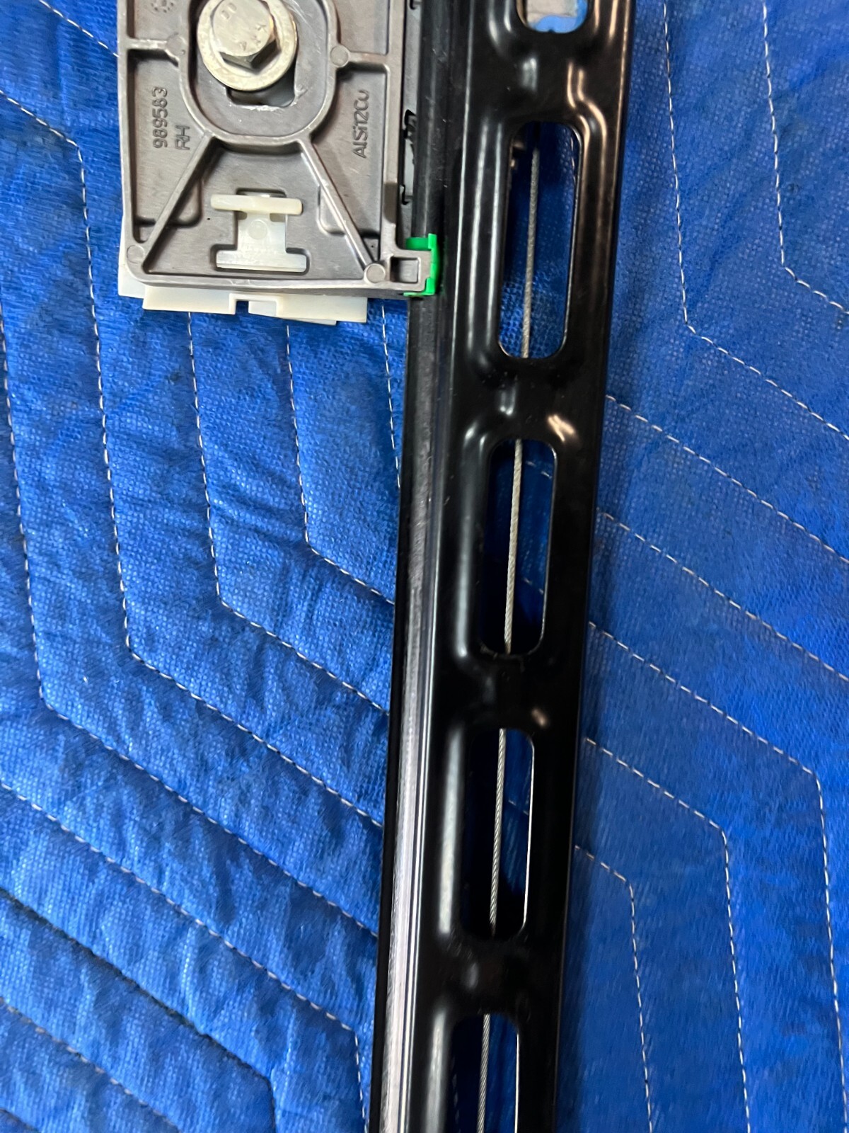 2012 AUDI R8 OEM FRONT RH PASSENGER RIGHT DOOR WINDOW REGULATOR 420837462A
