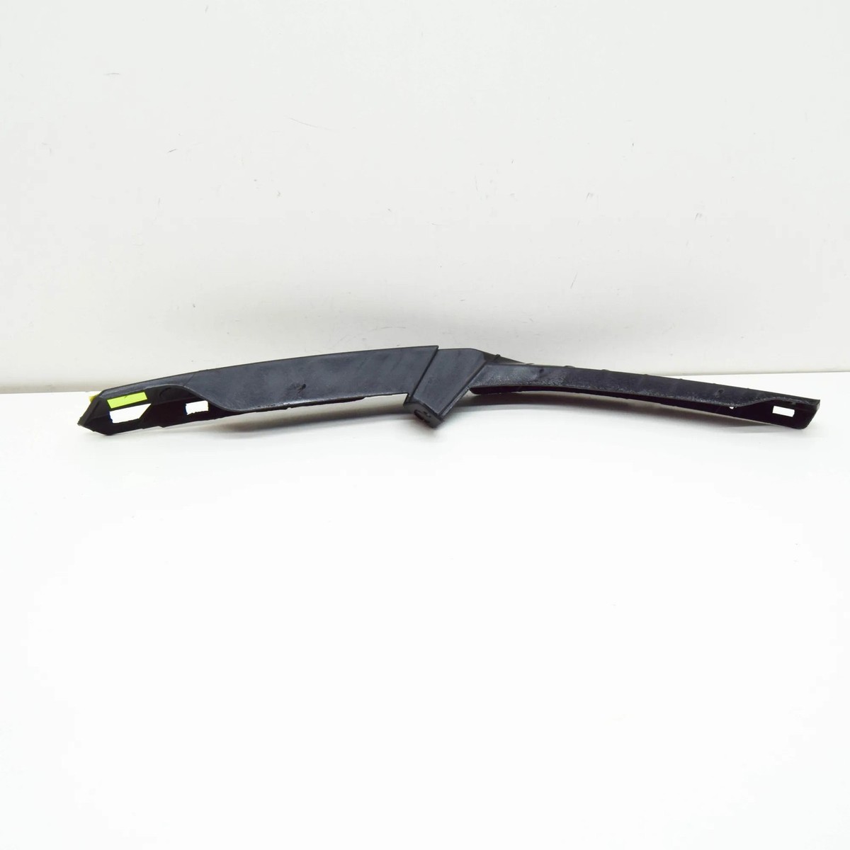 HYUNDAI TUCSON NX4 MK4 Front Right Bumper Upper Bracket 865E2N7000