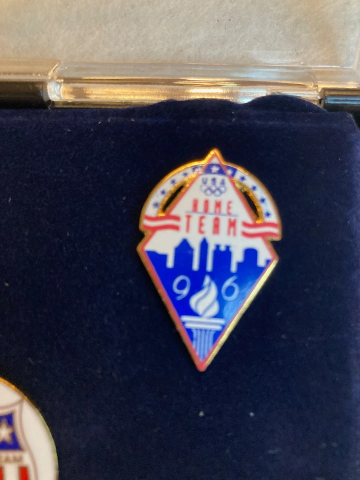 LOTE DE 10 PRENDEDORES OLÍMPICOS - 1980 1984 1988 1992 1996 Cocoa Cola Béisbol Fútbol Foto 3 de 4