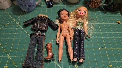 Vintage Bratz Doll Lot Passion 4 Fashion Cloe Boyz Cameron Motorcycle Jacket Clo