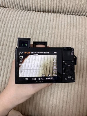 Sony Cyber Shot DSC-RX100 III 20.1 MP Digital Camera ZEISS Lens