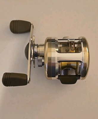 Daiwa Millionaire CV-Z 203LA Left Hand Casting Reel