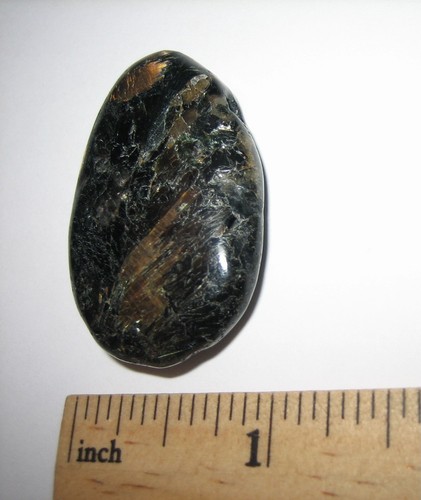 1.5" POLISHED RARE! AUTHENTIC NUUMMITE STONE DRILLED PENDANT GREENLAND 17.5g *A3 - Picture 9 of 15
