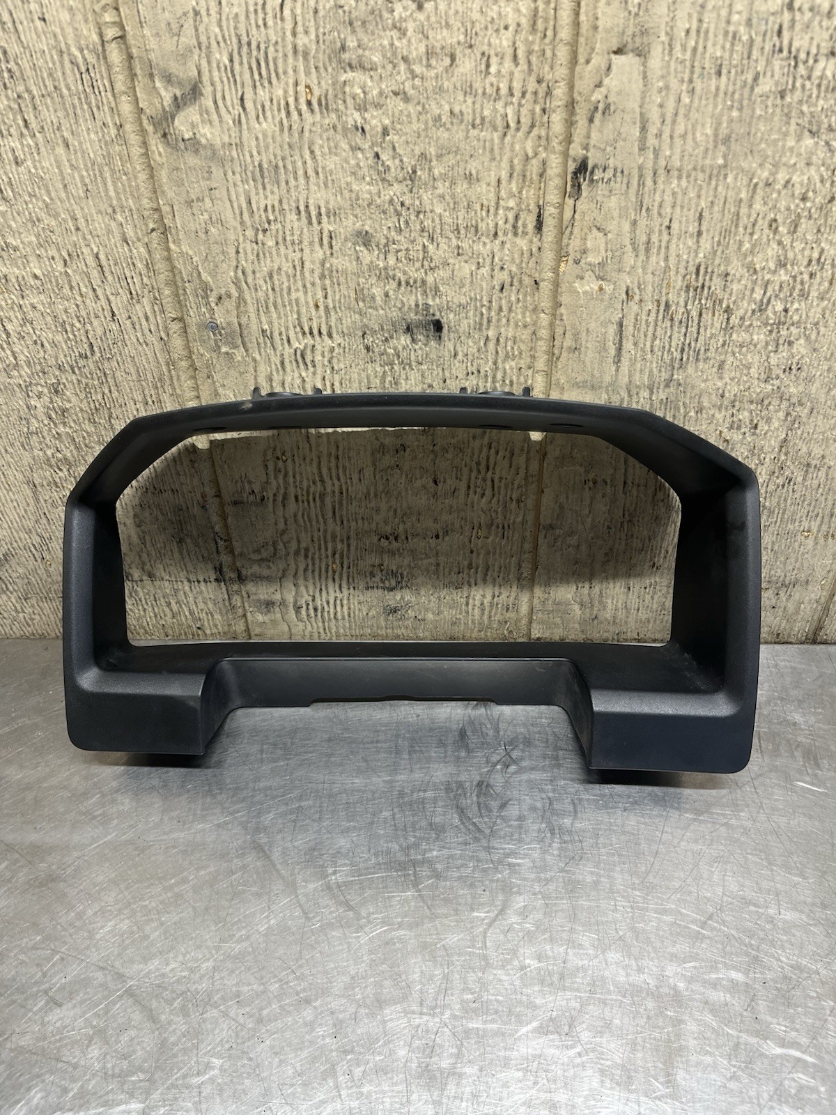 2013-2018 DODGE RAM 2500 INSTRUMENT CLUSTER/SPEEDOMETER BEZEL TRIM OEM