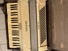 Vintage HOHNER Verdi III b , 120 BASS Accordion Made In Germany with CASE