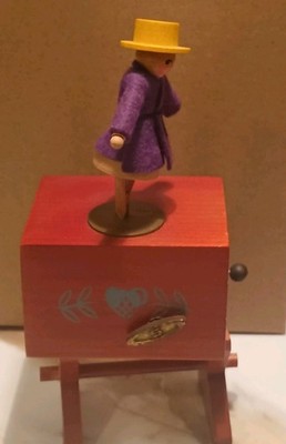VTG Steinbach Musical Dancing Puppet 7.25 H x 3''Length 2.5  West Germany