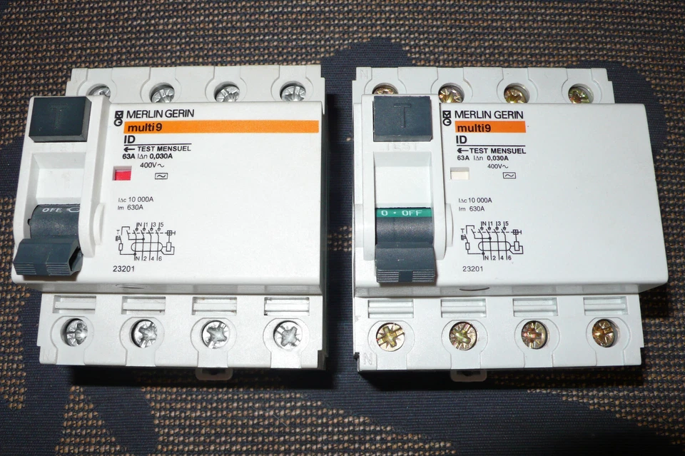 INTERRUPTEUR DIFFERENTIEL TETRAPOLAIRE 63A 30mA TYPE AC MERLIN GERIN TRIPHASE +N - Photo 4/4