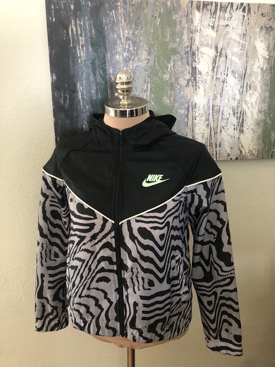 nike sportswear windrunner girls