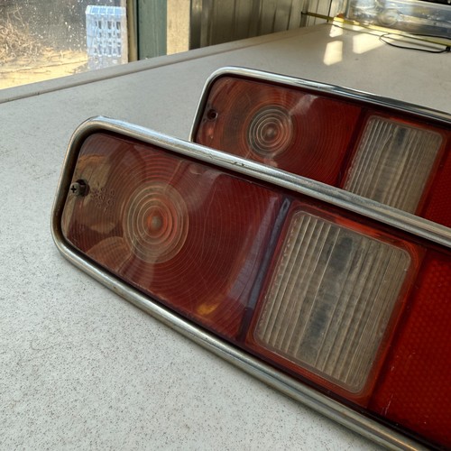 International Scout II 71-80 tail lights OEM - Picture 2 of 4