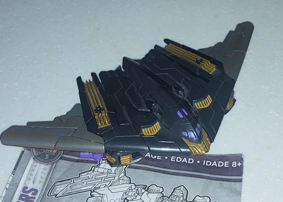 Transformers The Last Knight Megatron complete Tlk Deluxe Premier  - Image 3 of 4