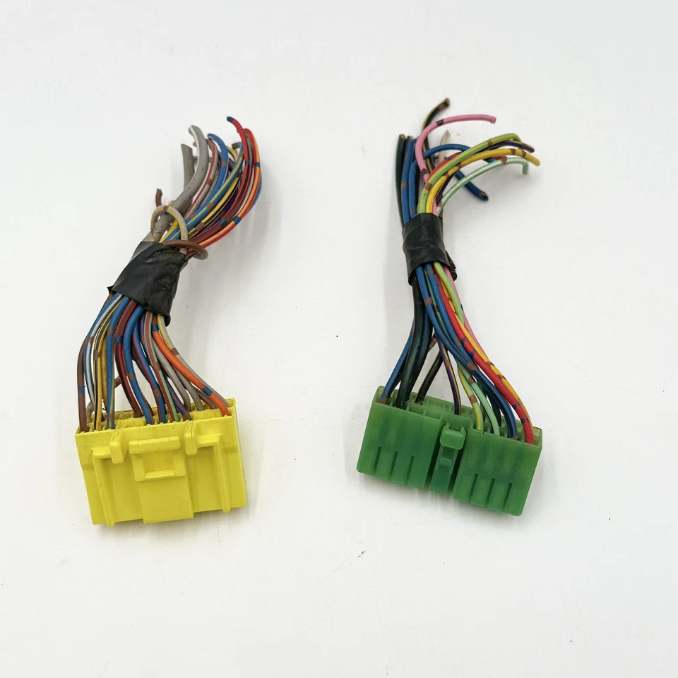 1991-1993 GEO TRACKER SIDEKICK 1.6L ECM ECU 33920-56B30 WIRING HARNESS PLUGS - Image 2 of 4