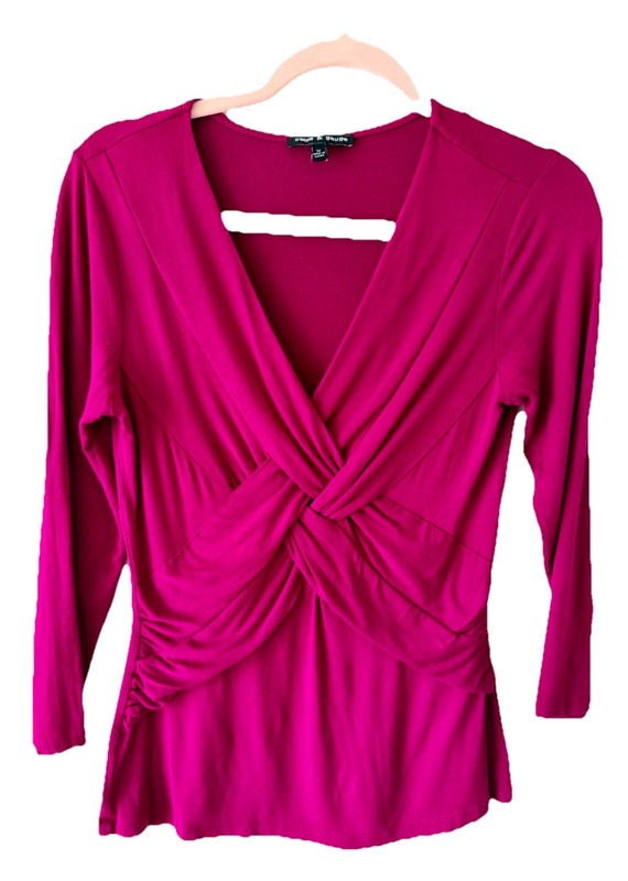 Cable & Gauge Women's Maroon 3/4 Sleeve V-Neck Blouse Size Medium Knot Front Top