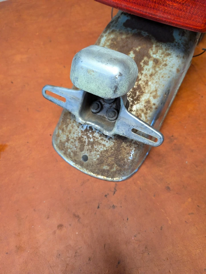 1977 Yamaha XS750 Triple XS 750 rear fender and tail brake light #2 - Image 3 of 4