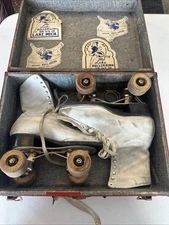 Vintage Roller Skates In Case Size 4 White 