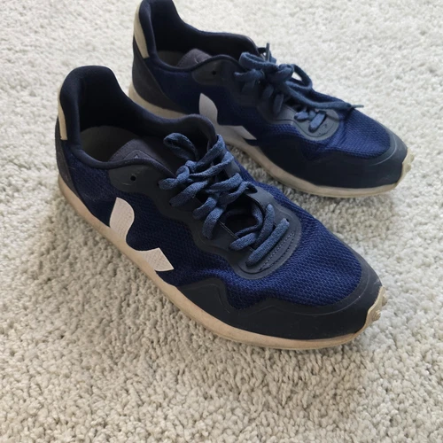 Chaussures de course trail homme Veja Rio Branco Alveomesh 11 11 design bleu marine
