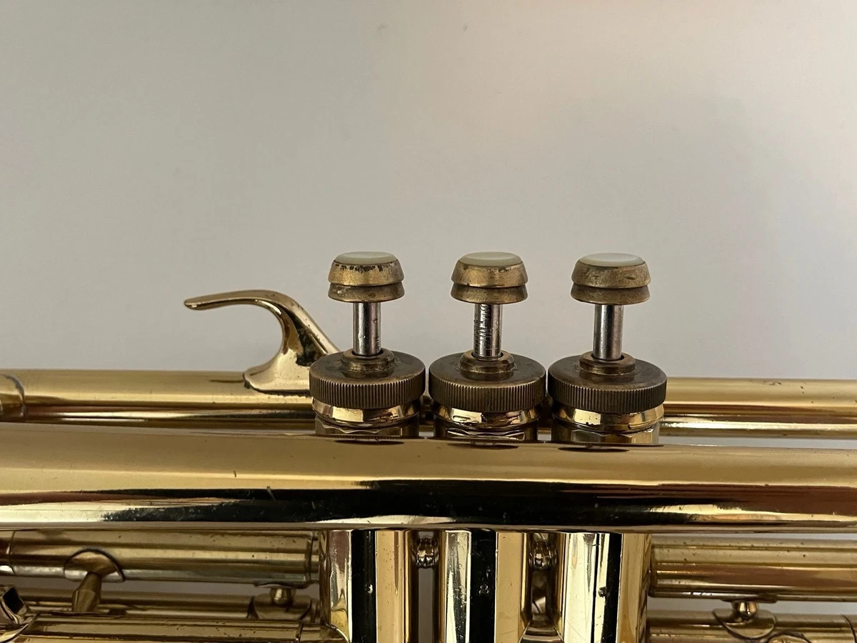 Preços baixos em Trompetes C.G. Conn Vintage | eBay