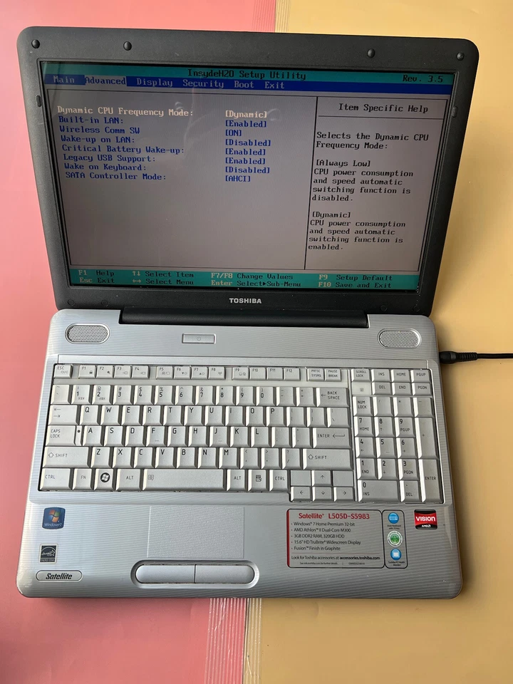 Toshiba Satellite L505D-S5983 AMD DUAL-CORE @ 2.0GHz 1GB RAM 0GB HDD PARTS - Image 3 of 4